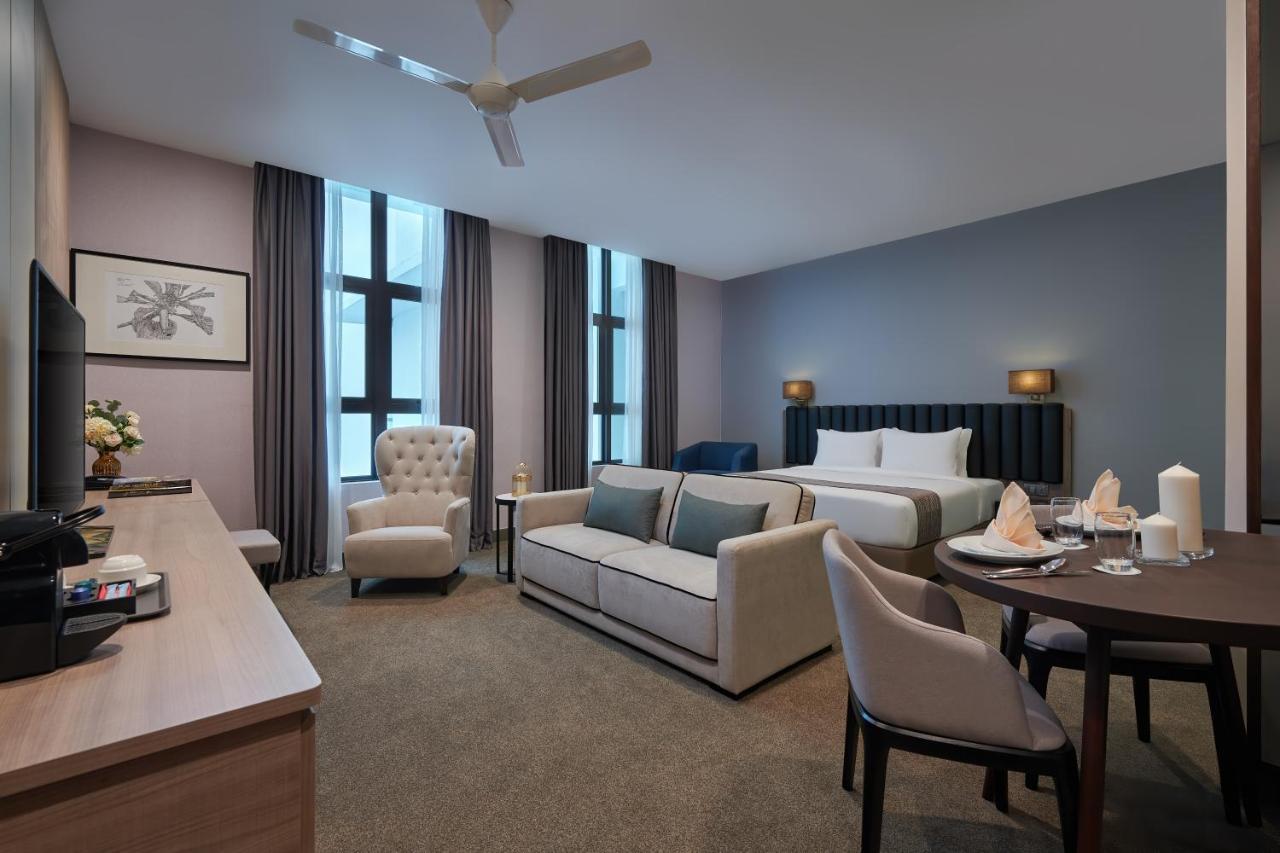 Mercure Living Путраджая Экстерьер фото Deluxe Suite
