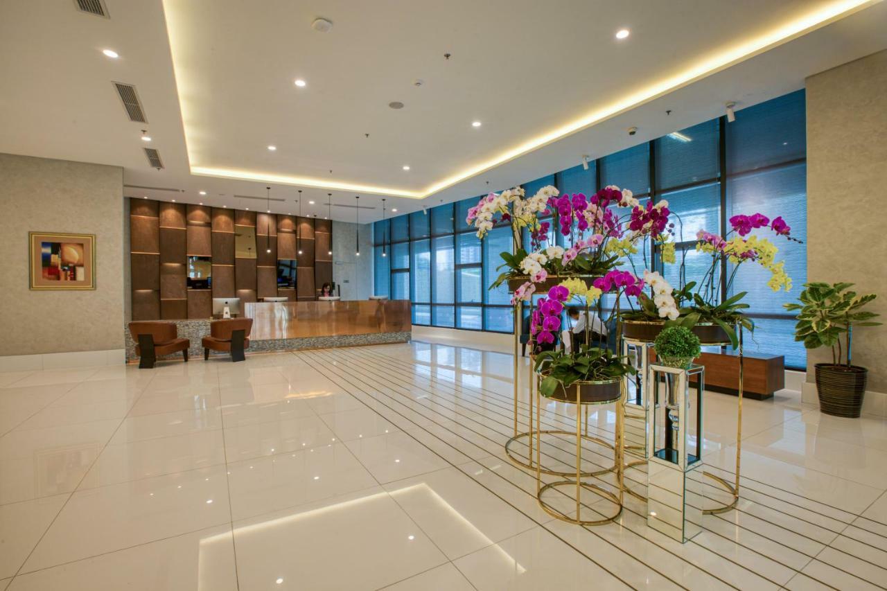 Mercure Living Путраджая Экстерьер фото Lobby